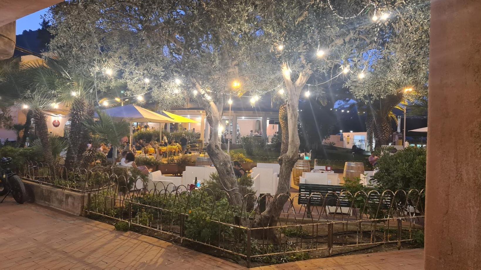 Le Residenze Di Piazza Italia Apartman Costa Rei Kültér fotó